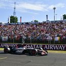 El piloto alemán de Haas Nico Hulkenberg maniobra su monoplaza en la calificación antes del Gran Premio de Hungría en el Hungaroring el sábado 22 de julio del 2023. (Marton Monus/Pool via AP)