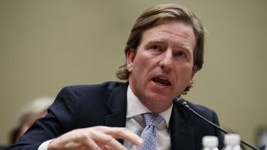 Trump despide al director de agencia de seguridad electoral