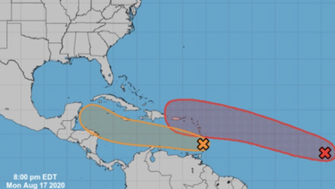 el nhc observa desarrollo de dos posibles depresiones tropicales