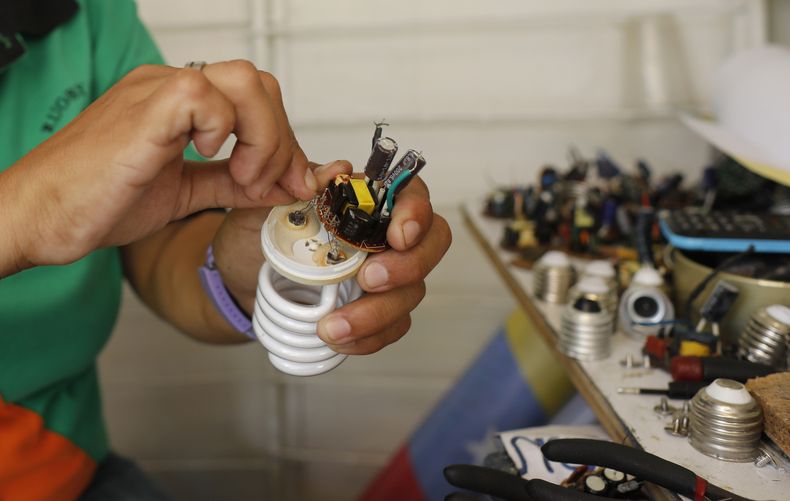REP-GEN_VENEZUELA-RECICLAR_PARA_SOBREVIVIR-0.jpg
