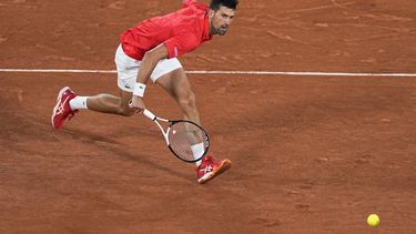 Djokovic respalda a la ATP, lamenta decisión de Wimbledon