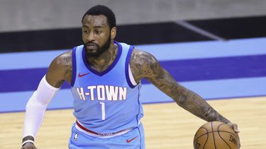 Fuentes AP: Rockets rescindirán a Wall; se uniría a Clippers