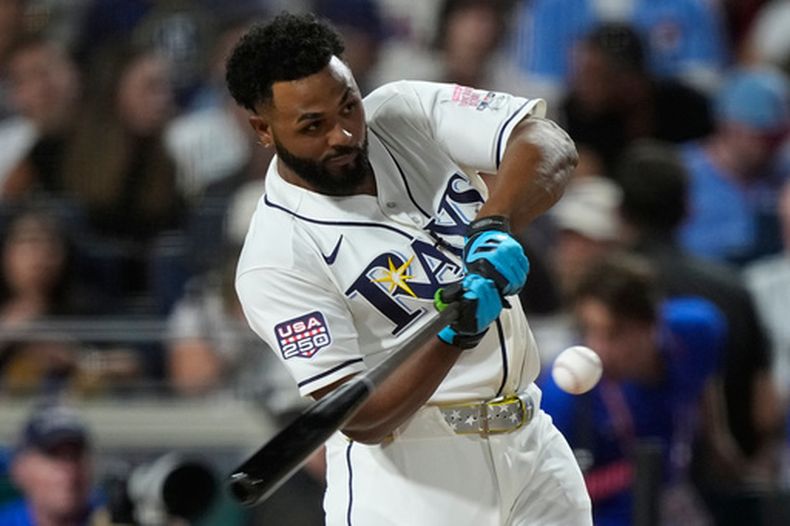 Junior Caminero, de los Rays de Tampa Bay, compite en el Derby de Jonrones en el marco del Juego de Estrellas de Grandes Ligas, el lunes 13 de julio de 2026, en Filadelfia. (AP Foto/Matt Slocum)