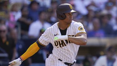 Padres derrotan a Gigantes 13-7 con un gran rally