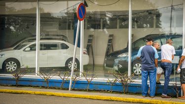 La agencia de automóviles Peugeot, en Vía Blanca y Primelles, una populosa zona de La Habana.