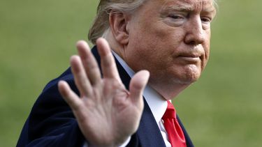 Trump visitará fábrica de computadoras de Apple en Texas