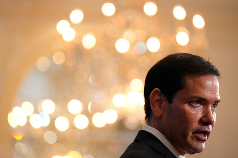 El secretario de Estado de Estados Unidos, Marco Rubio, habla con los medios tras reunirse con el ministro de Exteriores de Rusia, Seguéi Lavrov, el miércoles 23 de septiembre de 2026, en Nueva York. (AP Foto/Yuki Iwamura)