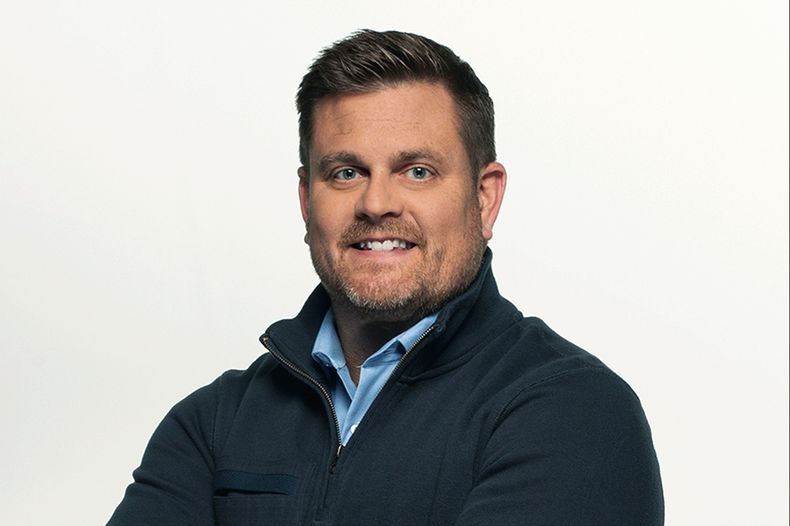 Esta foto sin fecha facilitada por UnitedHealth Group muestra al consejero delegado de UnitedHealthcare, Brian Thompson. (AP foto/UnitedHealth Group via AP)