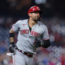 Castellanos y Filis formalizan contrato por 100 millones