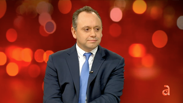 cubanos de  miami aprueban medidas de washington contra regimen cubano