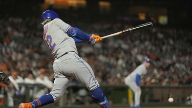 Pederson pega 3 jonrones y los Gigantes ganan 13-12 a Mets