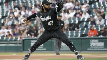 Cueto y Moncada brillan en triunfo de Medias Blancas