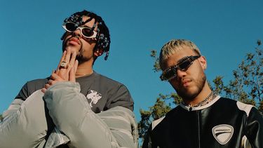 dakiti se convierte en la primera cancion latina en liderar el billboard global 200