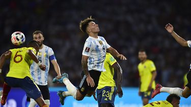 Argentina se luce sin Messi y deja en coma a Colombia