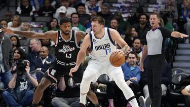 Dallas se sostienen y superan por 103-101 a Clippers