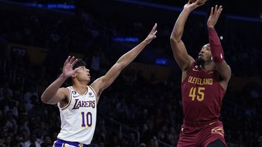 Garland y Mitchell guían a Cavaliers sobre Lakers