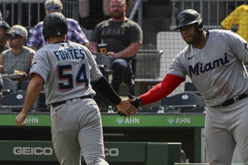 DEP-BEI MARLINS-PIRATAS