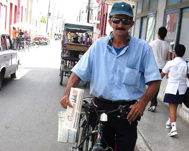 cartero cuba.jpg