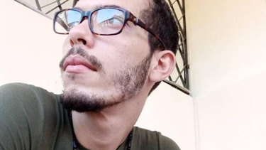 un coordinador de archipielago renuncia a su cargo por discrepancia politica