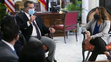 procuran acelerar la recuperacion en la isla tras los huracanes ocurridos en el 2017