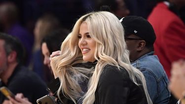 khloe kardashian confirma en video que tuvo coronavirus
