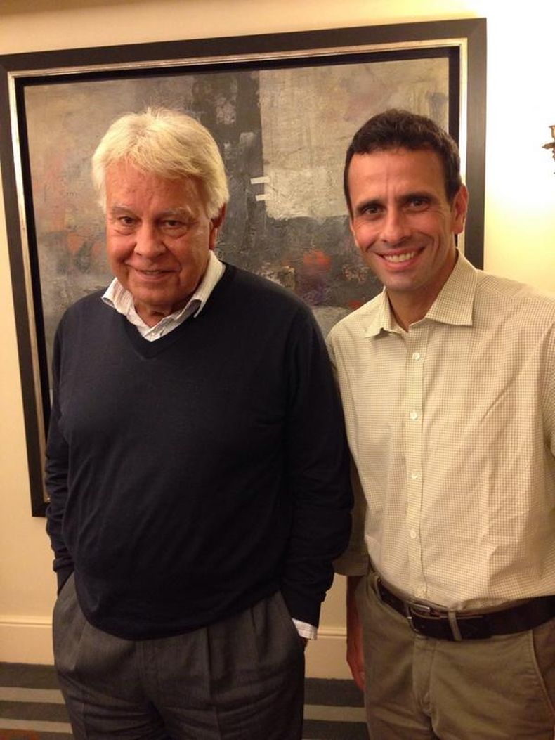 Henrique Capriles, sostuvo en Europa una reunión con quien fuera el tercer presidente de Gobierno desde la reinstauración de la democracia en España, Felipe González Márquez, según informó a través de su cuenta en Twitter