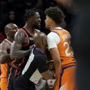 Randle es multado por empujar a Johnson en derrota de Knicks