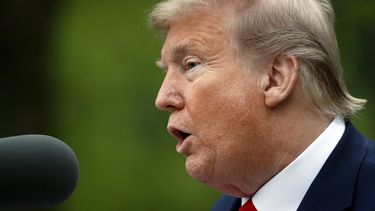 trump ordena suspender pagos a oms