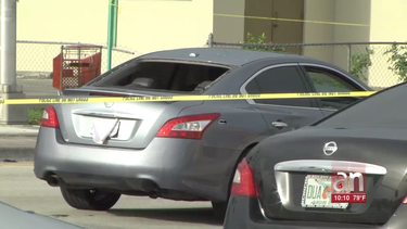 chofer de 19 anos trasladado a un hospital tras ser baleado en miami dade