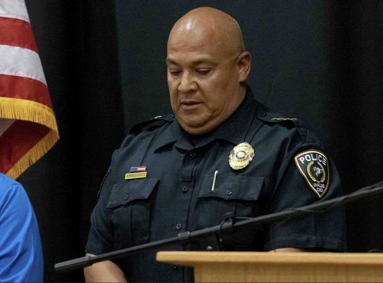 Despiden a jefe de Policía de Uvalde (EEUU), donde un tiroteo mató a 19  niños