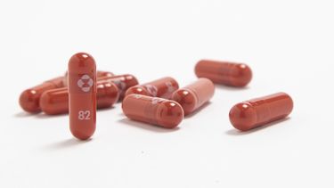Merck pide autorización en EEUU para fármaco contra COVID