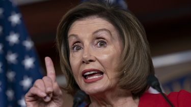 Pelosi invita a Trump a testificar ante investigadores