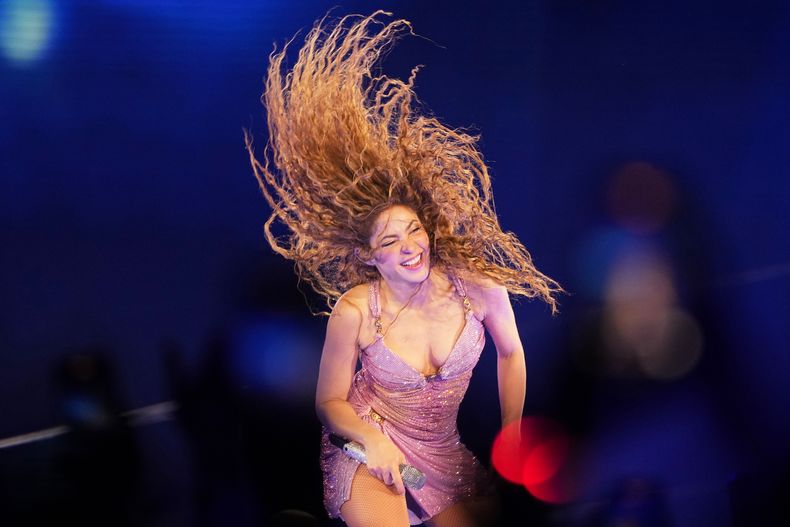 Shakira en un concierto de su gira mundial Las mujeres ya no lloran en el estadio Metropolitano de su ciudad natal de Barranquilla, Colombia, el jueves 20 de febrero de 2025. (Foto AP/Fernando Vergara)