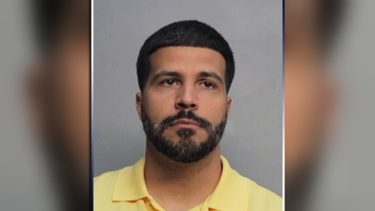 ex maestro de la escuela hialeah gardens middle se niega a presentarse en corte