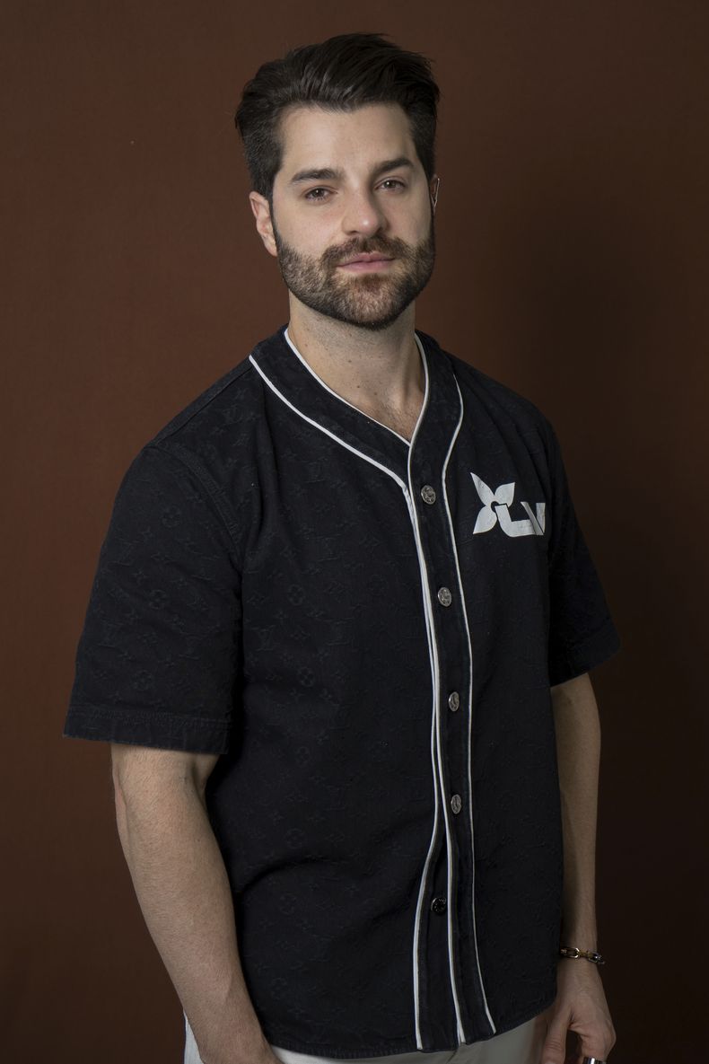 El DJ y productor brasileño Alok posa para un retrato el miércoles 13 de septiembre de 2023, en Nueva York. (Foto AP/Gary Gerard Hamilton)
