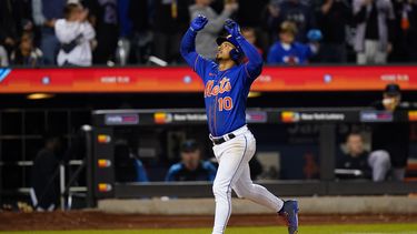 Escobar pega jonrón en triunfo de Mets por 5-4 sobre Marlins