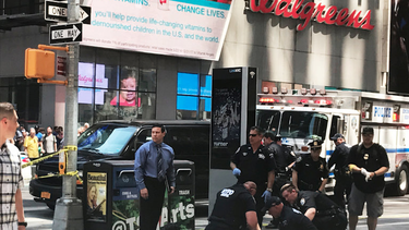 accidente en times square deja al menos 1 muerto