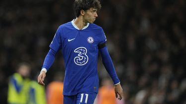 João Félix, expulsado en debut con Chelsea, que cae