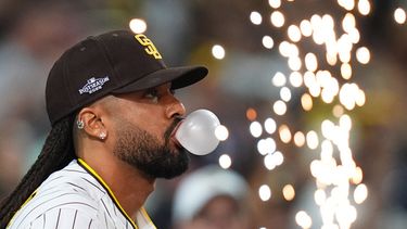 Fernando Tatis Jr. de los Padres de San Diego previo al primer juego de la serie de comodines contra los Cachorros de Chicago, el martes 29 de septiembre de 2026, en San Diego. (AP Foto/Gregory Bull)