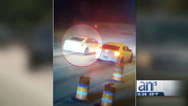 escapo mientras le disparaban a su vehiculo en un intento de robo en pembroke pines