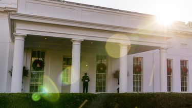 Trump indulta a 15 personas en últimas semanas en el cargo