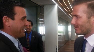 americateve | David Beckham ha pateado el balón y ya es dueño de un equipo de futbol aquí en Miami