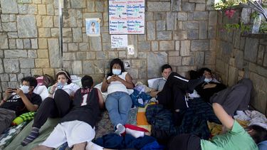 Ayuno de opositores presos alienta a oposición en Venezuela