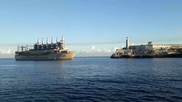 Llega a La Habana Central eléctrica flotante turca