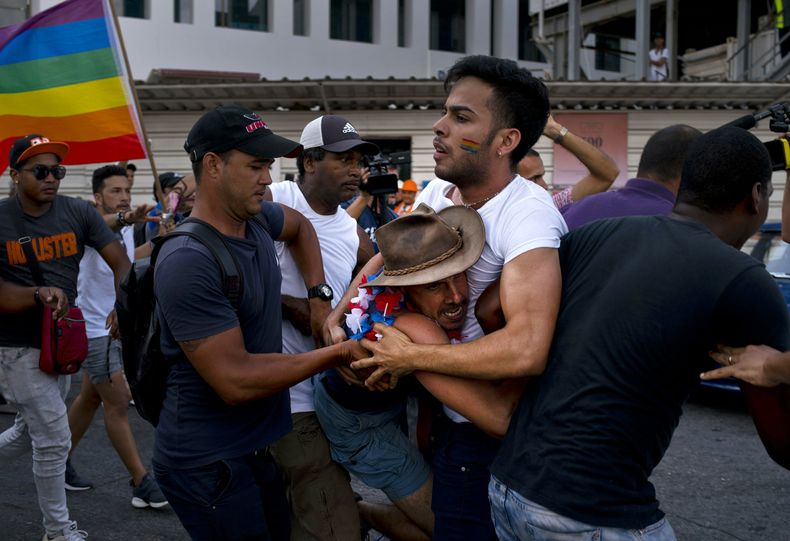 AMN-GEN_CUBA-MARCHA_GAY-0.jpg