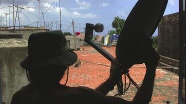 Espera juicio en Cuba por negocio de antenas parabólicas