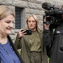 ARCHIVO – La jueza de circuito del condado de Milwaukee, Hannah Dugan, sale del tribunal federal después de una audiencia en Milwaukee, el 15 de mayo de 2025. (AP Foto/Andy Manis, Archivo)