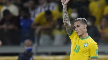 Brasil sepulta el último anhelo de Paraguay en eliminatoria