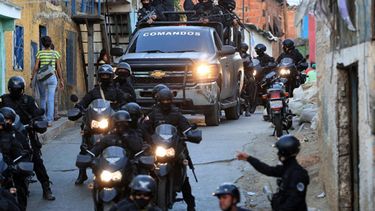 caracas: francotirador abatio a presunto delincuente en la cota 905 +video