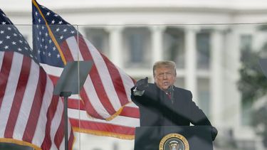 Trump acepta realidad, cuando se habla de destituirlo